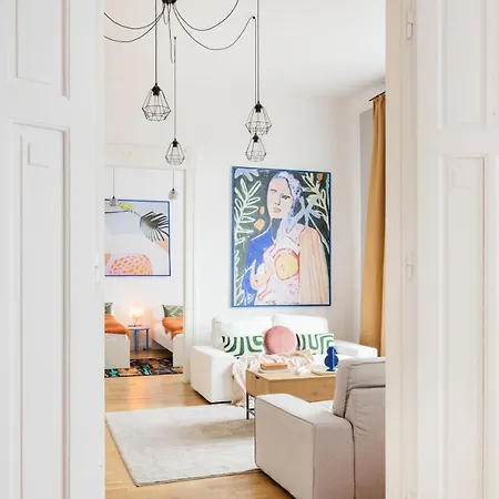 Pastel Dream 3br Gem Artful Spacious Apartman