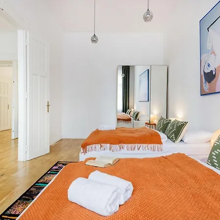 Pastel Dream 3br Gem Artful Spacious Apartman