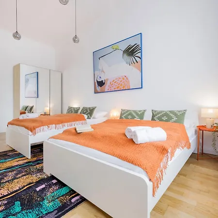 Pastel Dream 3br Gem Artful Spacious Budapest