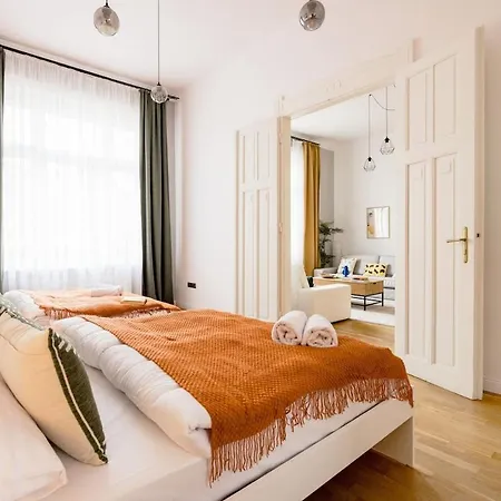 Pastel Dream 3br Gem Artful Spacious Apartman *