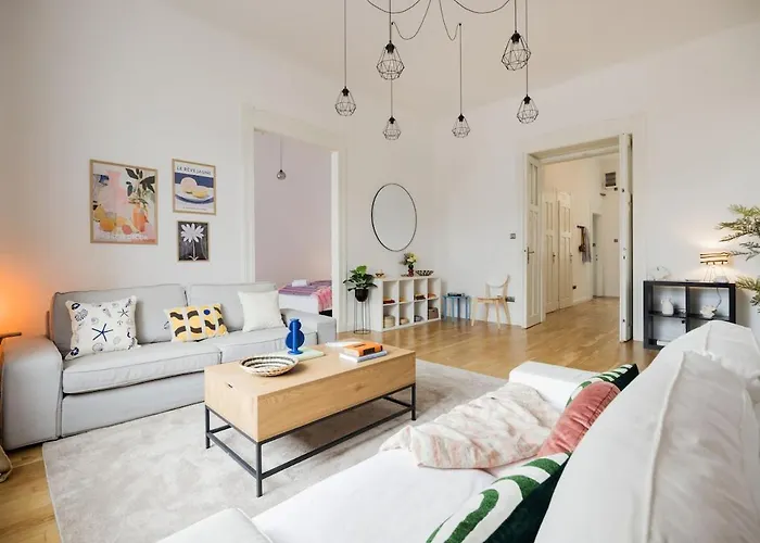 Pastel Dream 3br Gem Artful Spacious Budapeszt
