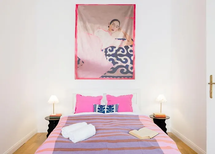 Pastel Dream 3br Gem Artful Spacious Apartament