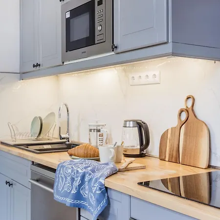 Pastel Dream 3br Gem Artful Spacious