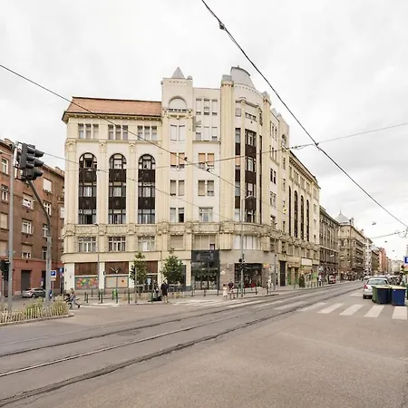 Pastel Dream 3br Gem Artful Spacious