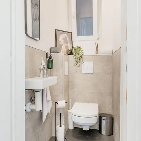 Pastel Dream 3br Gem Artful Spacious