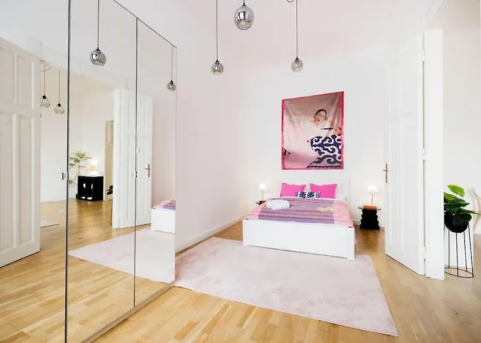 Pastel Dream 3br Gem Artful Spacious * Budapesta