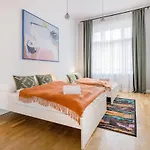 Apartament Pastel Dream 3br Gem Artful Spacious