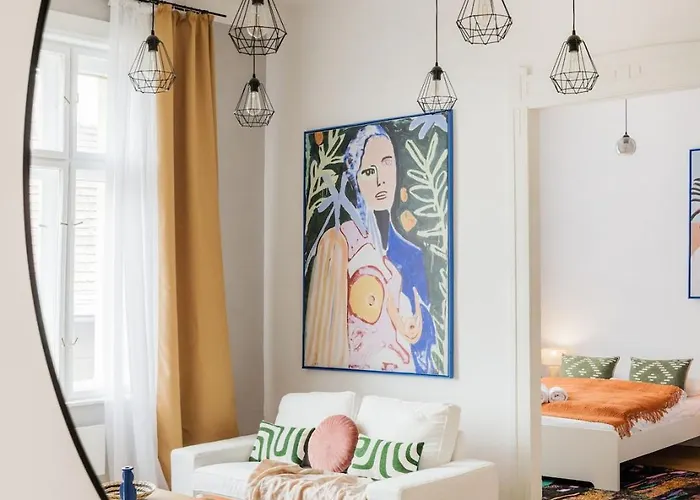 Pastel Dream 3br Gem Artful Spacious * Budapest