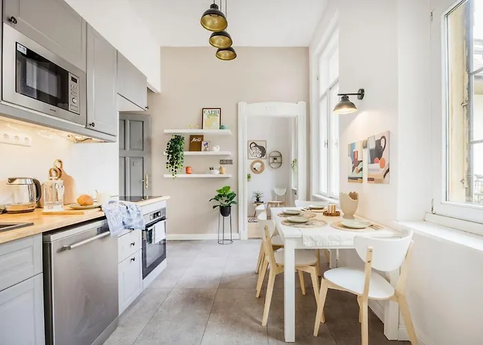 Pastel Dream 3br Gem Artful Spacious Apartamento Budapest